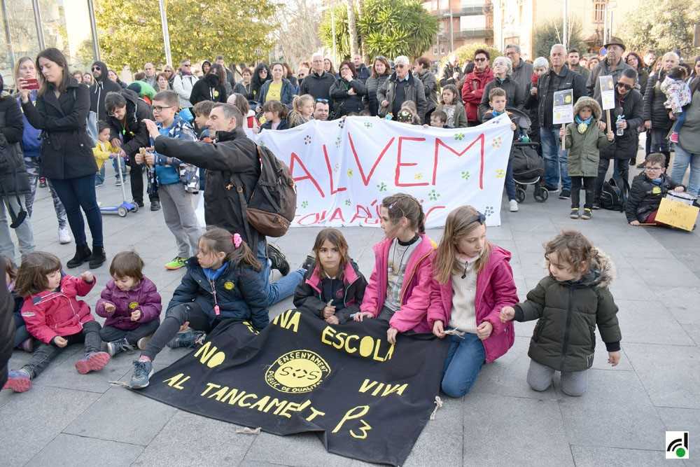 L'escola Saltells torna a la càrrega per defensar la línia de P3 que es vol eliminar