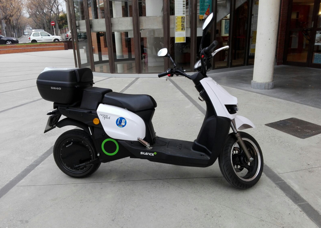 L'Ajuntament incorpora una moto elèctrica al seu parc mòbil