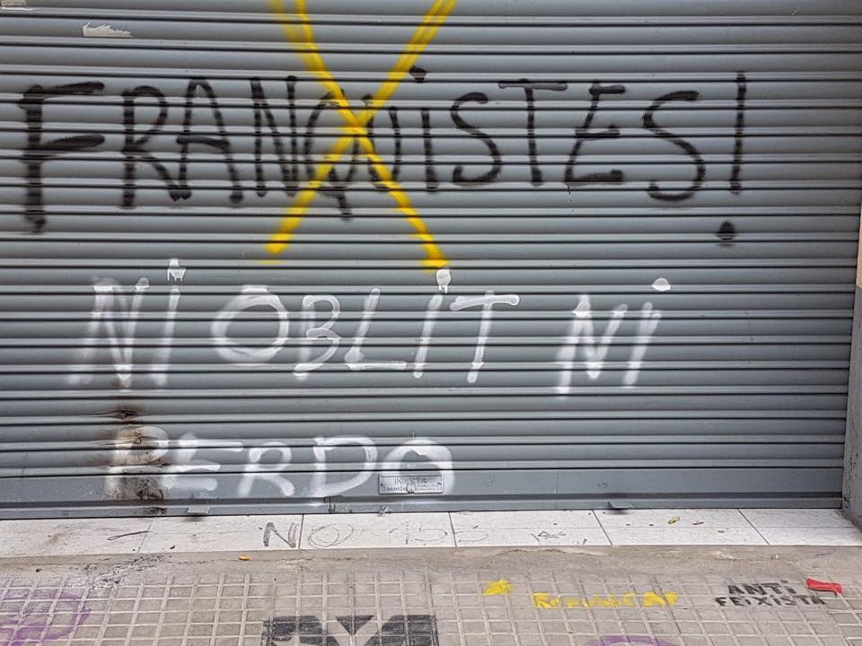 El PP denuncia davant dels Mossos d’Esquadra l’intent de cremar la persiana metàl·lica de la seva seu a Cerdanyola
