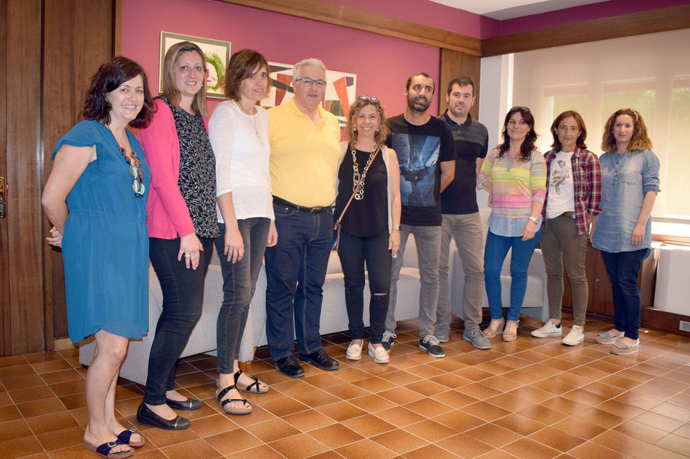L'alcalde i la regidora d'Educació es reuneixen amb els directors/es de les escoles públiques de la ciutat