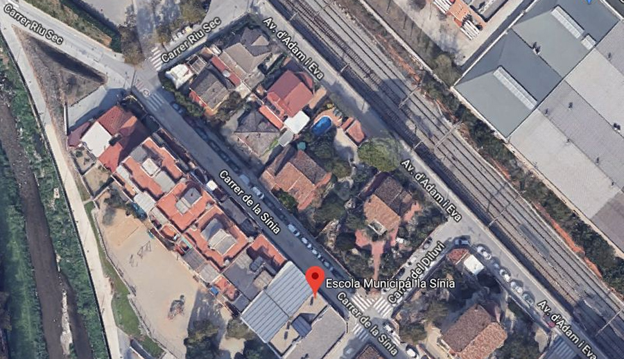 Millora de la seguretat per accedir a l'Escola Municipal La Sínia