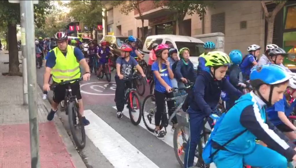 La 2a Bicicletada dels Camins Escolars reivindica seguretat viària i transport sostenible