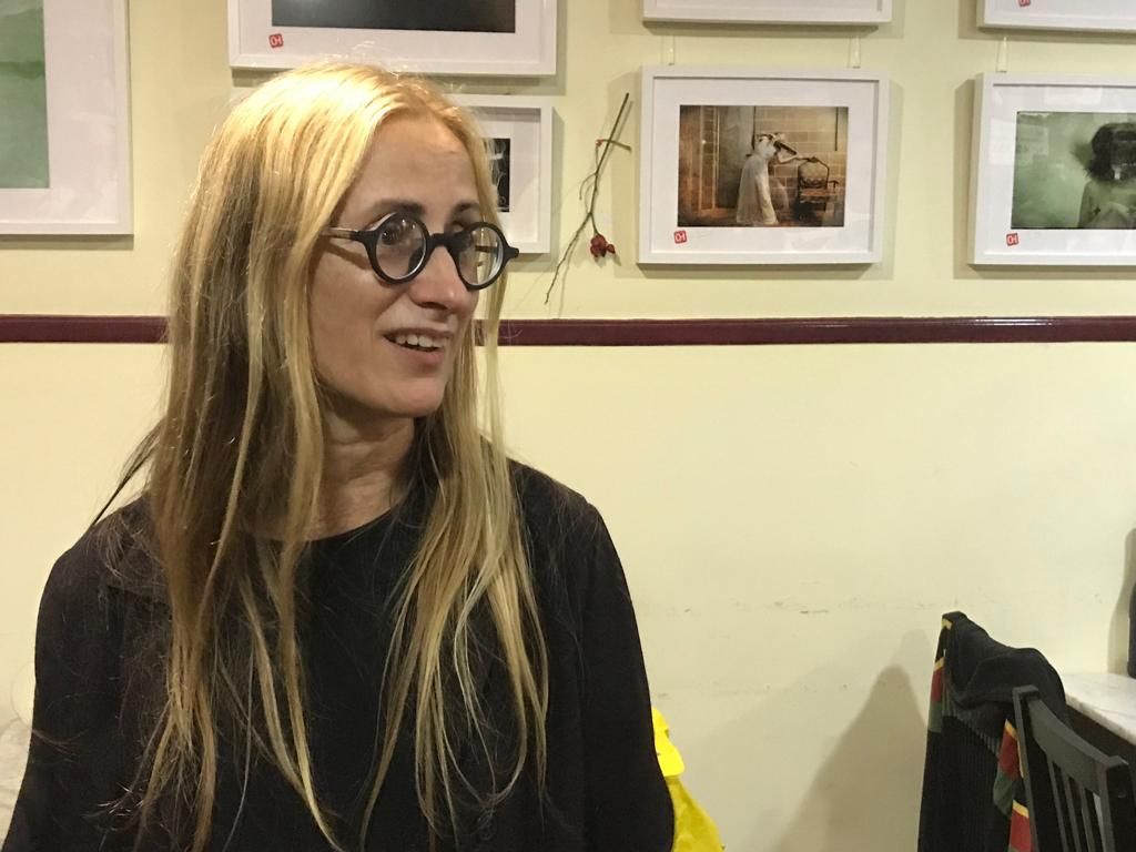 Montse Benito ofereix la seva aproximació a l'univers femení a l'exposició Dones