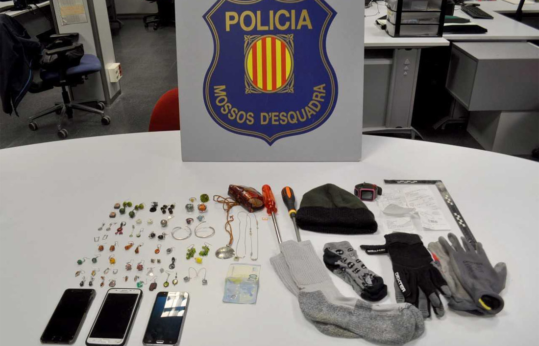 Els Mossos detenen tres homes que volien robar a Bellaterra