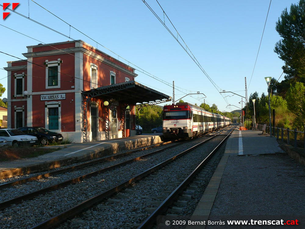 Retards a la R-4 pel descarrilament d'un tren que ha provocat un mort i diversos ferits