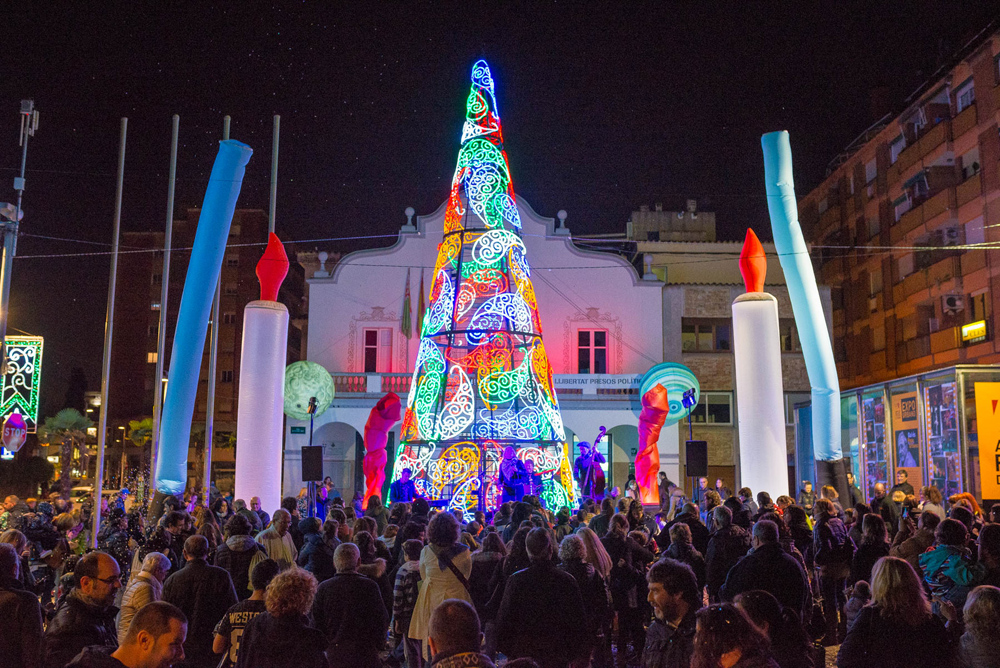 Cerdanyola s'il·lumina amb l'encesa de les llums de Nadal