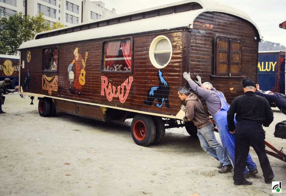 El retrat de l'esforç i l'art del circ fet per l'Afocer s'exposa a la UAB