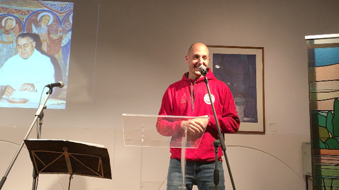 Albert Roma rep el premi Josep Rosell per la seva tasca a Proactiva Open Arms
