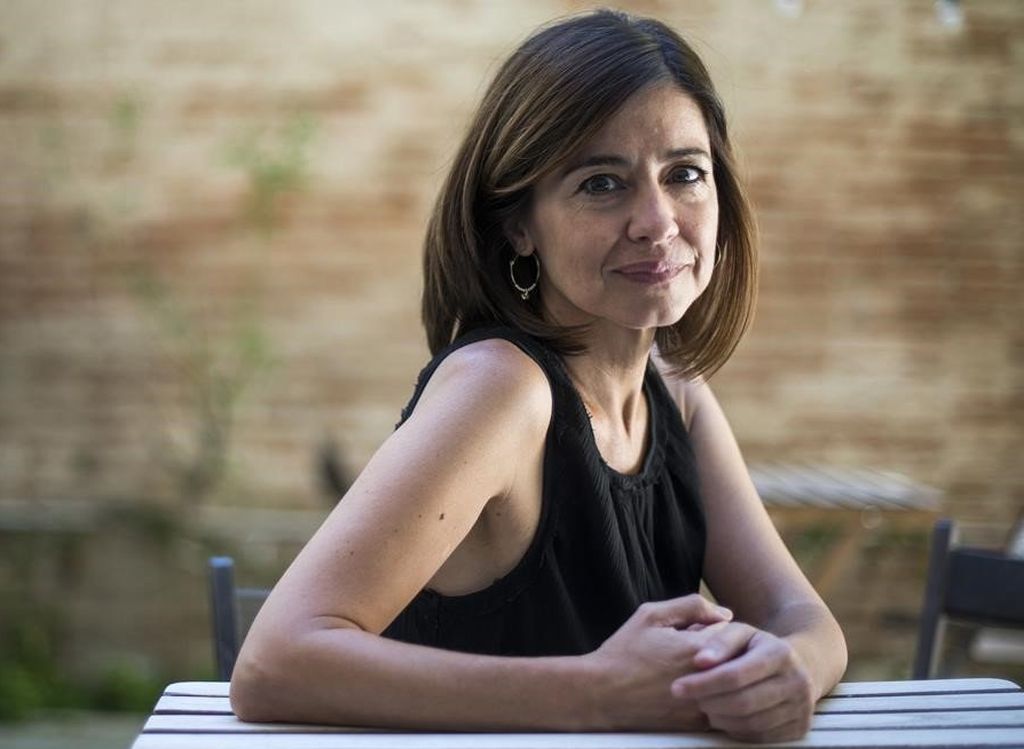 Marta Orriols porta al Cafè amb lletres la seva primera novel•la, 'Aprendre a parlar amb les plantes'