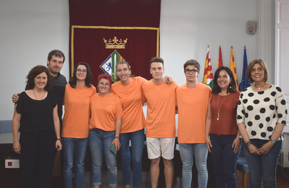 Recepció institucional de l'Ajuntament als alumnes del Pere Calders guanyadors del Repte Emprèn de La Caixa