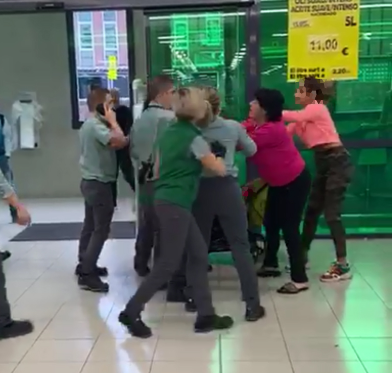 A presó la dona que va robar en dos supermercats, un d'ells a Cerdanyola, i va agredir-ne els treballadors