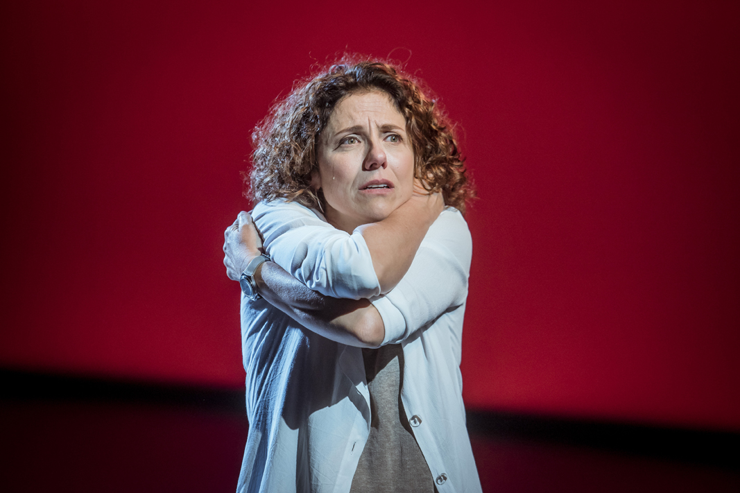 Nenes i nens: un monòleg amb humor i thriller contra la violència masclista