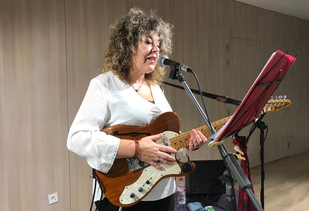 Big Mama canta a Teresa Pàmies en el centenari del seu naixement