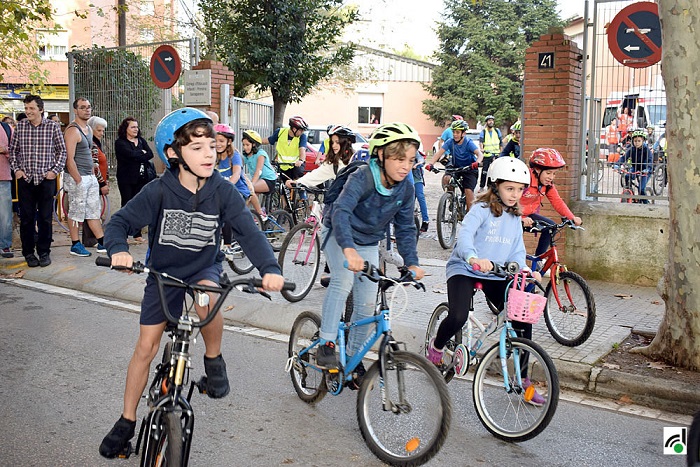 Bicicletada per conèixer els Camins Escolars