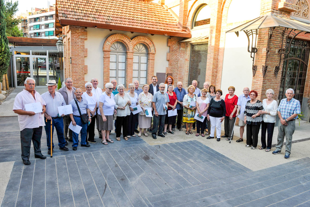 Agraïment i homenatge a les persones de la ciutat que fan 80 anys