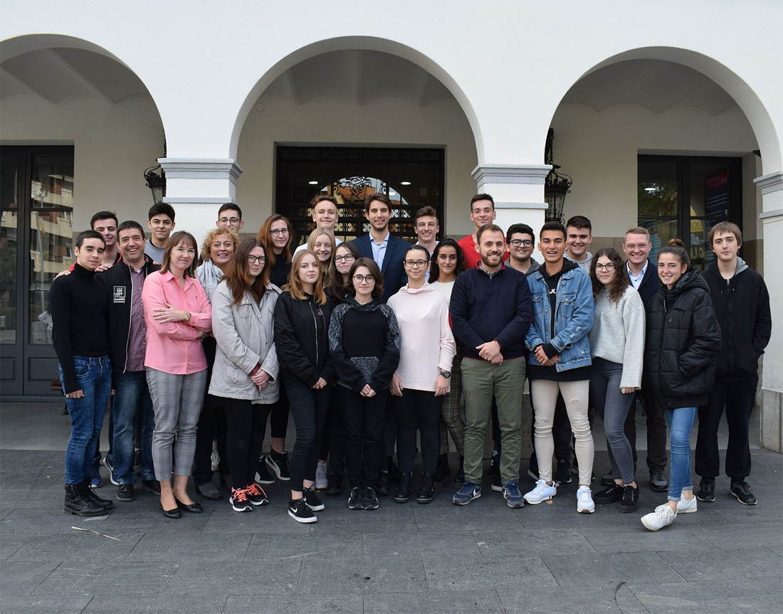 L'Ajuntament rep un grup d'estudiants de Polònia en nom de la ciutat