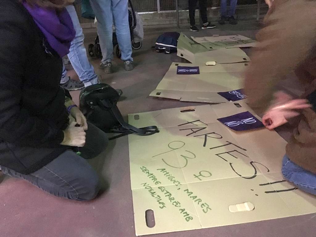 Manifestació i cassolada contra les violències masclistes