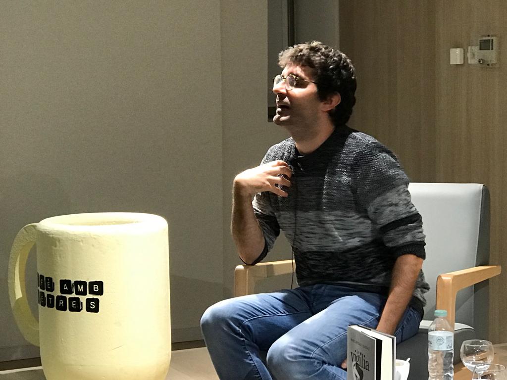 Marc Artigau i els records com eina de supervivència en un món absurd
