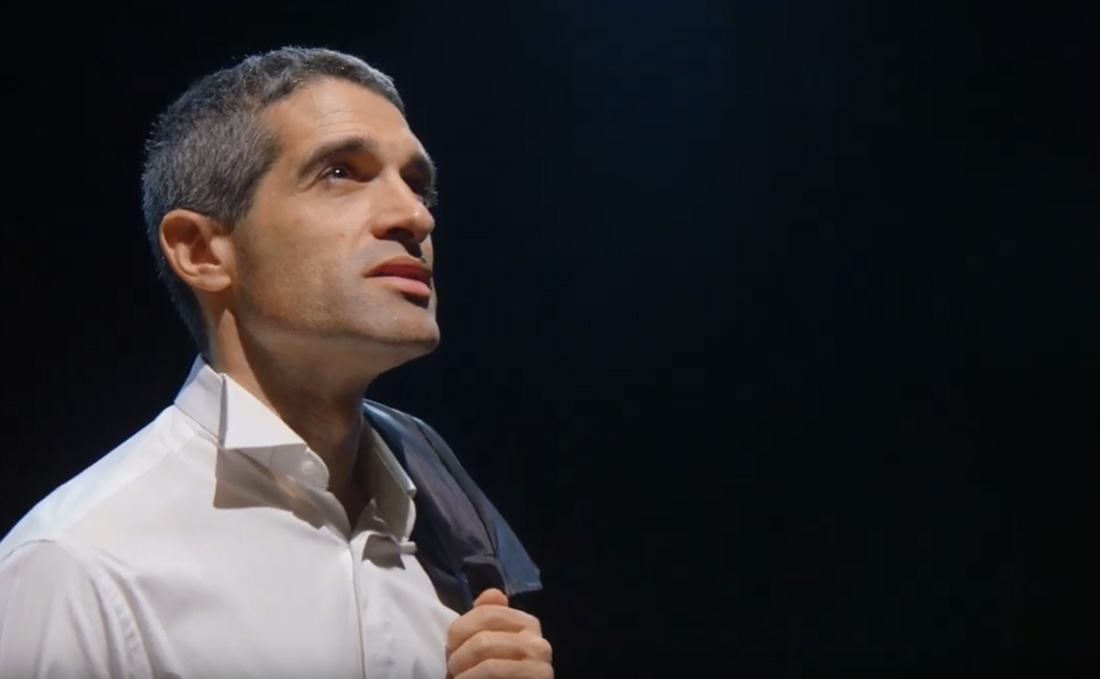 Valentí Maymó diu el Poema de Nadal amb música de tenora