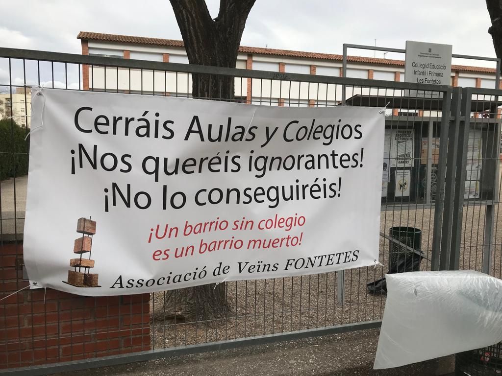 Les famílies de l'escola Les Fontetes expressen el seu malestar pel possible tancament de l'única línia de P3 del centre